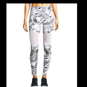 Varley Sycamore Mesh Panel Compression leggings